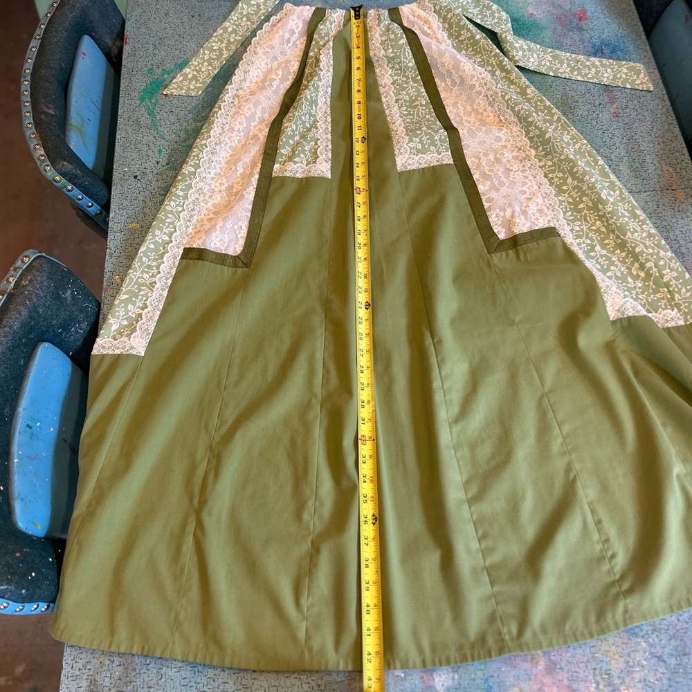 70 Green Gunne-esk Set - Picture 12 of 16